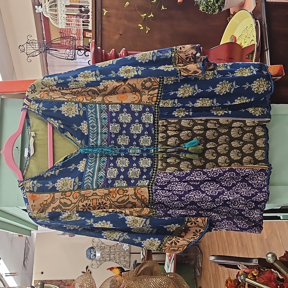 Soft Surroundings multi color/print top